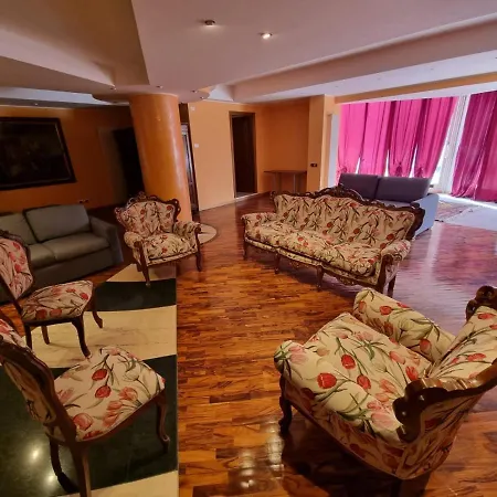לינה וארוחת בוקר La Maison