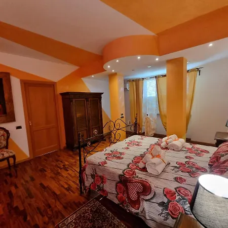 La Maison לינה וארוחת בוקר 4*